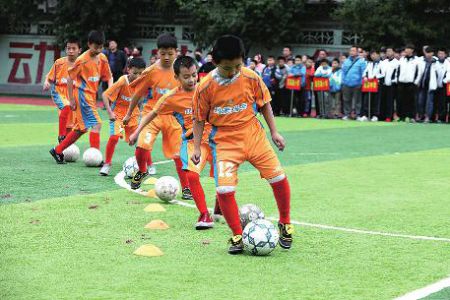 全市青少年校园足球联赛启动|学生|足球