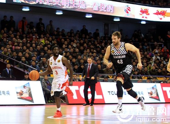 郭士强:辽宁赢在防守和篮板 直言郭艾伦还可更