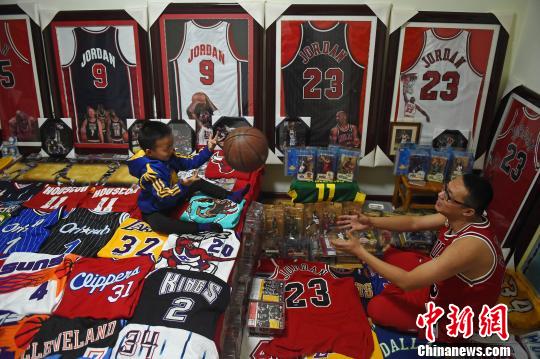 ����贵�Ӱ�죬���Ķ�������Ҳ��һλС�����ԡ����信�ܡ���