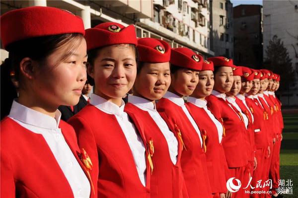 湖北十堰培训高铁司乘服务新生(图)