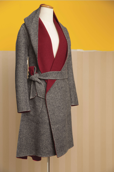 图2 IMM尹默摩登型格大衣