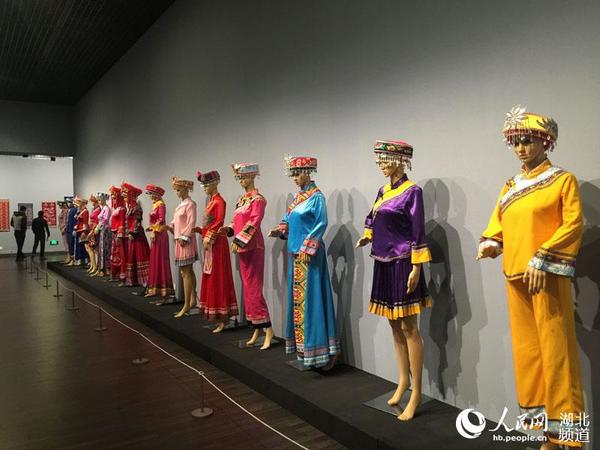 土家族服饰文化