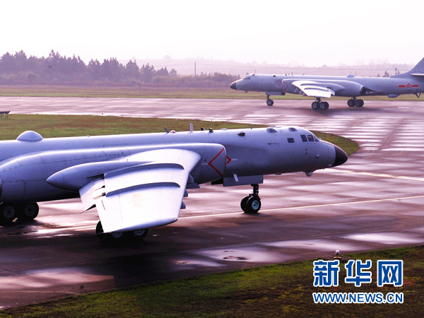 　　3月30日，中国空军轰-6K首次飞经巴士海峡赴西太平洋远海训练。