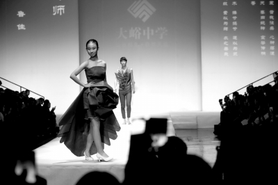 中学生纸模服装秀