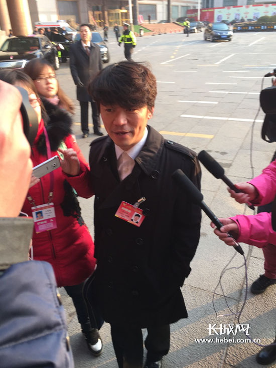 河北省政协十一届四次会议1月7日在石家庄开