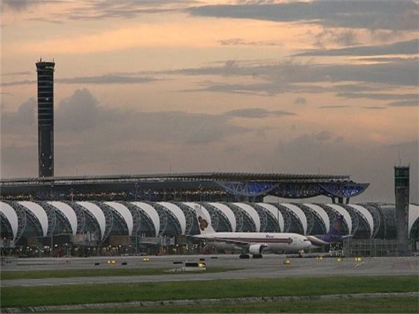 图为曼谷素万那普国际机场。