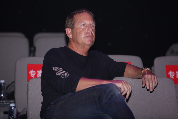 李玟备战《歌手》压力大 老公 乐裕民 低调探班