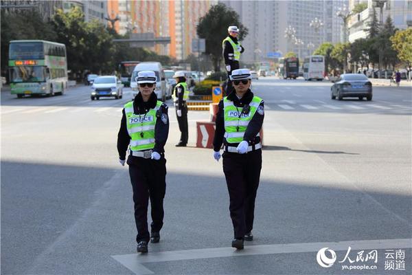 昆明女子交警:北京路高清岗的五朵金花【美女掉美女图片牙图片