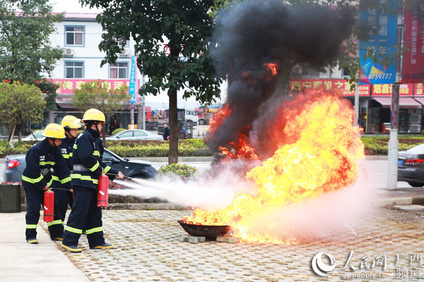 南宁华南城企业专职消防站揭牌 强化扑救初火