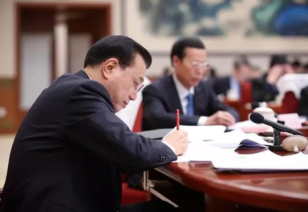 中新社刘震摄