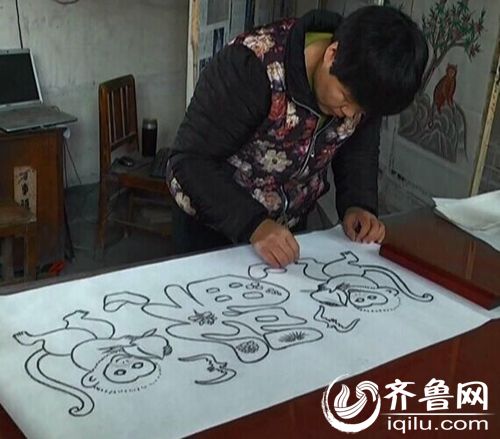 高密扑灰年画《金猴献瑞》破石而出喜迎新年