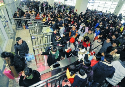 长沙各汽车站迎来返乡客流高峰|长沙|长沙市