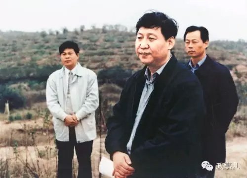 1999年11月，时任福建省委副书记、代省长习近平到长汀考察。