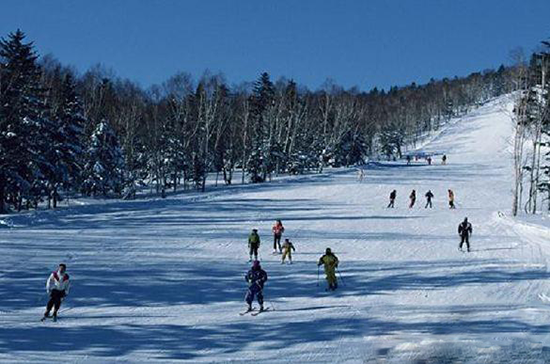 张家口崇礼滑雪场。 图片来自互联网