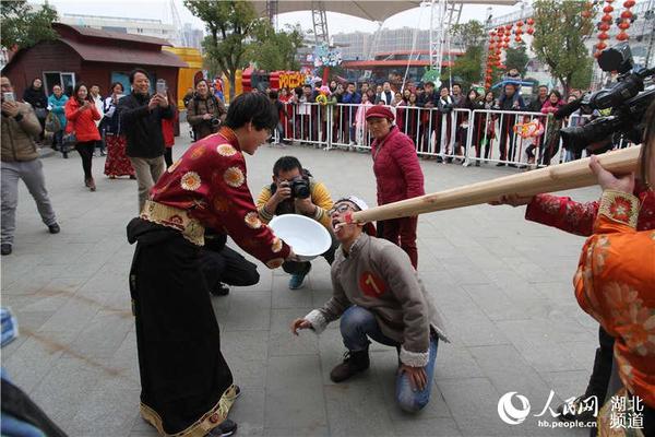 35名藏族中学生武汉欢乐谷里闹元宵|元宵|游戏