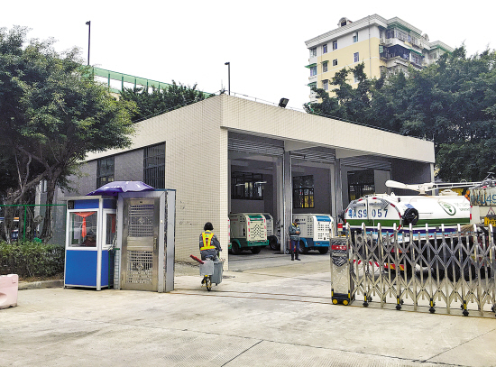 怪!一个小区怎么冒出两个垃圾压缩站新站被改