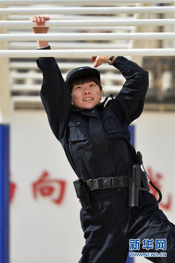 2月24日，刘莹利用休息时间加练体能。