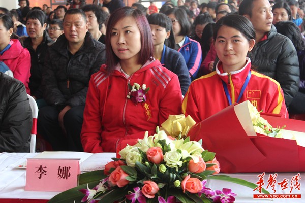 奥运冠军、中国女子重剑击剑名星李娜出席活动