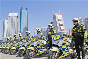 深圳交警"铁骑队"昨上路