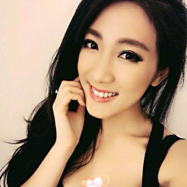 AnnaBelle有着一头飘逸长发。图片来源：台湾《中时电子报》