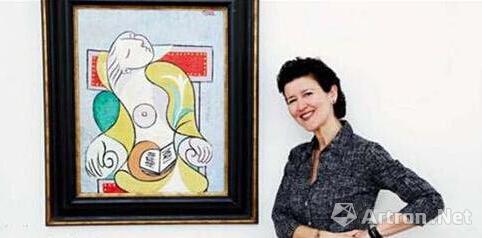 ����Melanie Clore