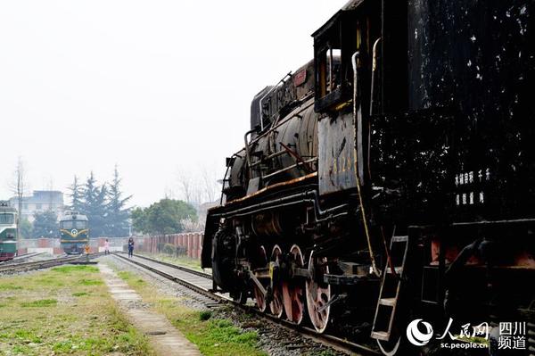 图为机车博物园里的建设B型8328蒸汽机车。王波 摄