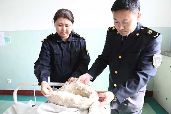 内蒙古质监局突击检查:呼市两家医院医疗设备