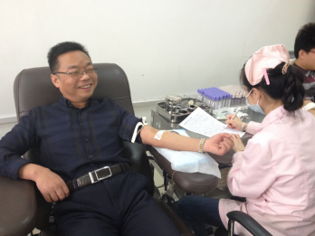 乌鲁木齐泰山街社区组织义务献血传递爱心|献