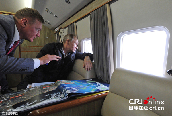  普京 访问 克里米亚   视察 刻赤海峡大桥建设(组图