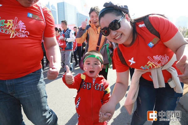 “叔叔,我给你点个赞!”