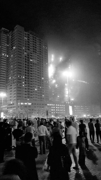  阿联酋高层 住宅楼发生 大火 |消防工作| 大火 _凤凰