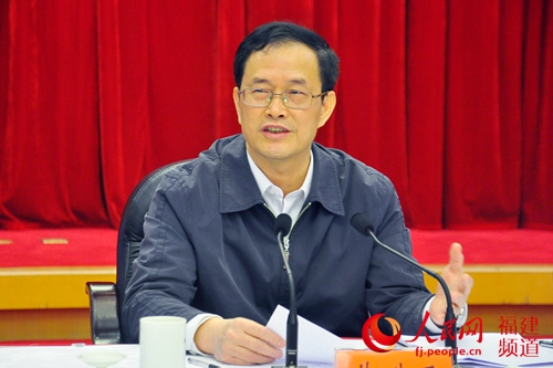 福建省副省长黄琪玉对国有林场改革工作进行动员部署。 吴隆重 摄