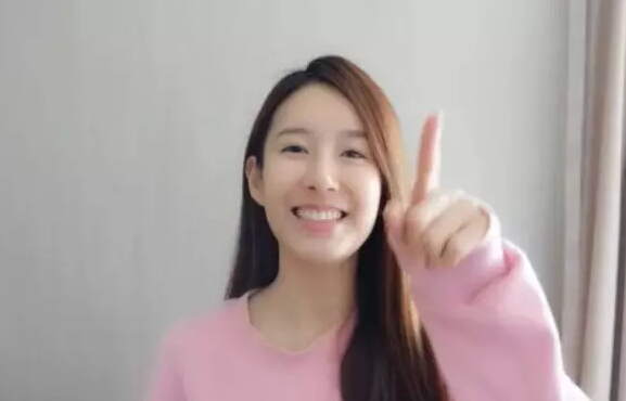 演员张子萱：套用剧中的一句话：我负责治病，你负责相信我！