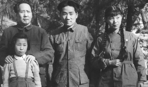 组图：揭秘毛泽东的干女儿