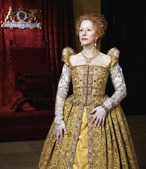 2005年，霍伯拍摄了《伊丽莎白一世》。他说主演海伦·米伦让他改变了“掌控一切”的创作习惯。