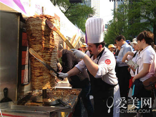 新奥尔良无烤肉! 这些小吃当地都没有_河南频道_凤凰网