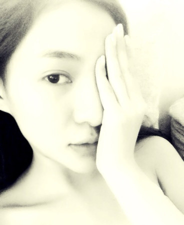 郭美美晒素颜 称本人比上镜漂亮(图)