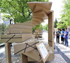 山西大学生用废纸箱盖“环保房屋”