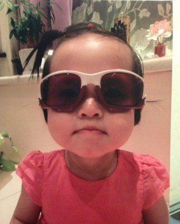 齐秦小24岁娇妻曝光 2岁爱女粉嫩可爱