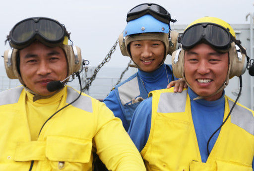 "辽宁号"航空母舰飞行甲板影像披露(图)