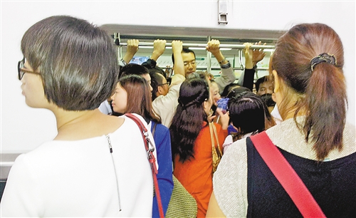 重庆轨道交通2号线昨日现故障 上班族早高峰受