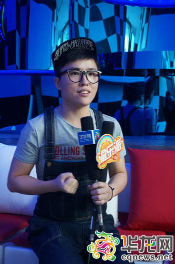 《中国好声音》张新回渝献唱 遭遇青峰来踢馆