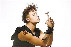 女网友控诉潘玮柏迷奸 网友：不要做下一个杨丽娟