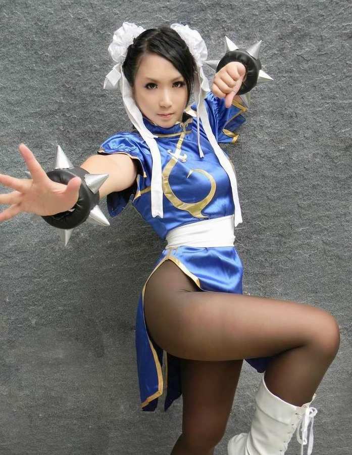 <em>春丽</em>街头黑丝诱惑+天津<em>女孩</em>美歪精彩cos图