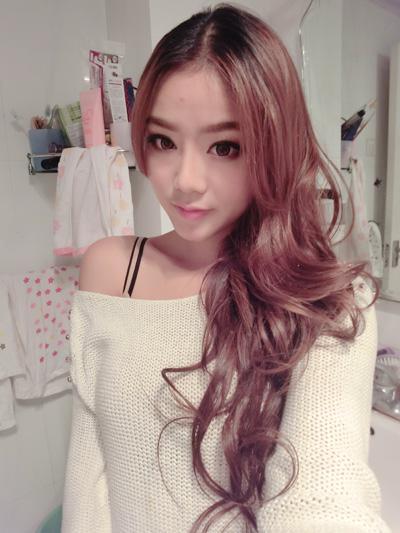 <em>川妹</em>白领晒性感照征婚奢侈品傍身让屌丝勿扰_