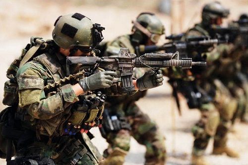 基地首领落网记