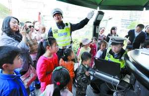 <em>姐妹</em>换夫<em>操</em>_<em>姐妹</em>头像一左一右_qq<em>姐妹</em>一对两