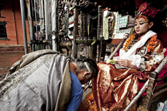 脚不能沾地的女神