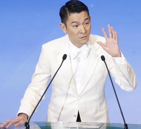 详讯:刘德华谈生子+我现在做爹地了