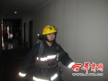 宝鸡90后消防战士抢险途中英勇牺牲 被授予烈